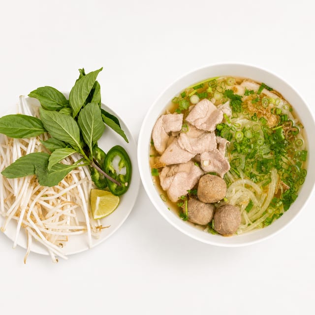 P1- Pho Dac Biet (Special Combo).