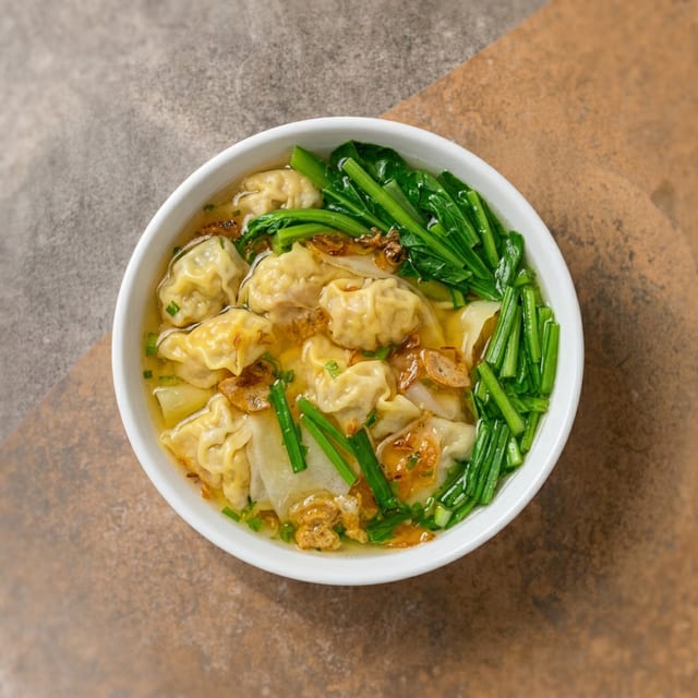 M4 - Mi Hoanh Thanh Wonton Noodle.