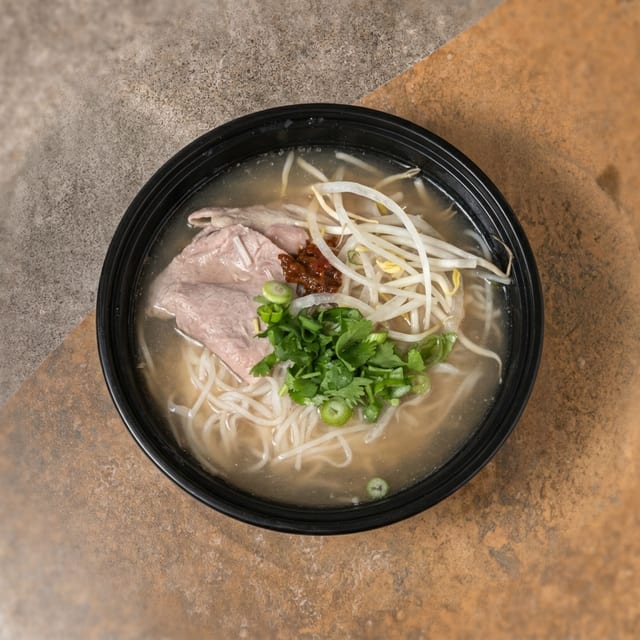 P16- Kids Pho.