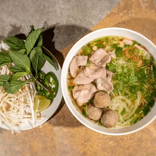 P1- Pho Dac Biet (Special Combo)